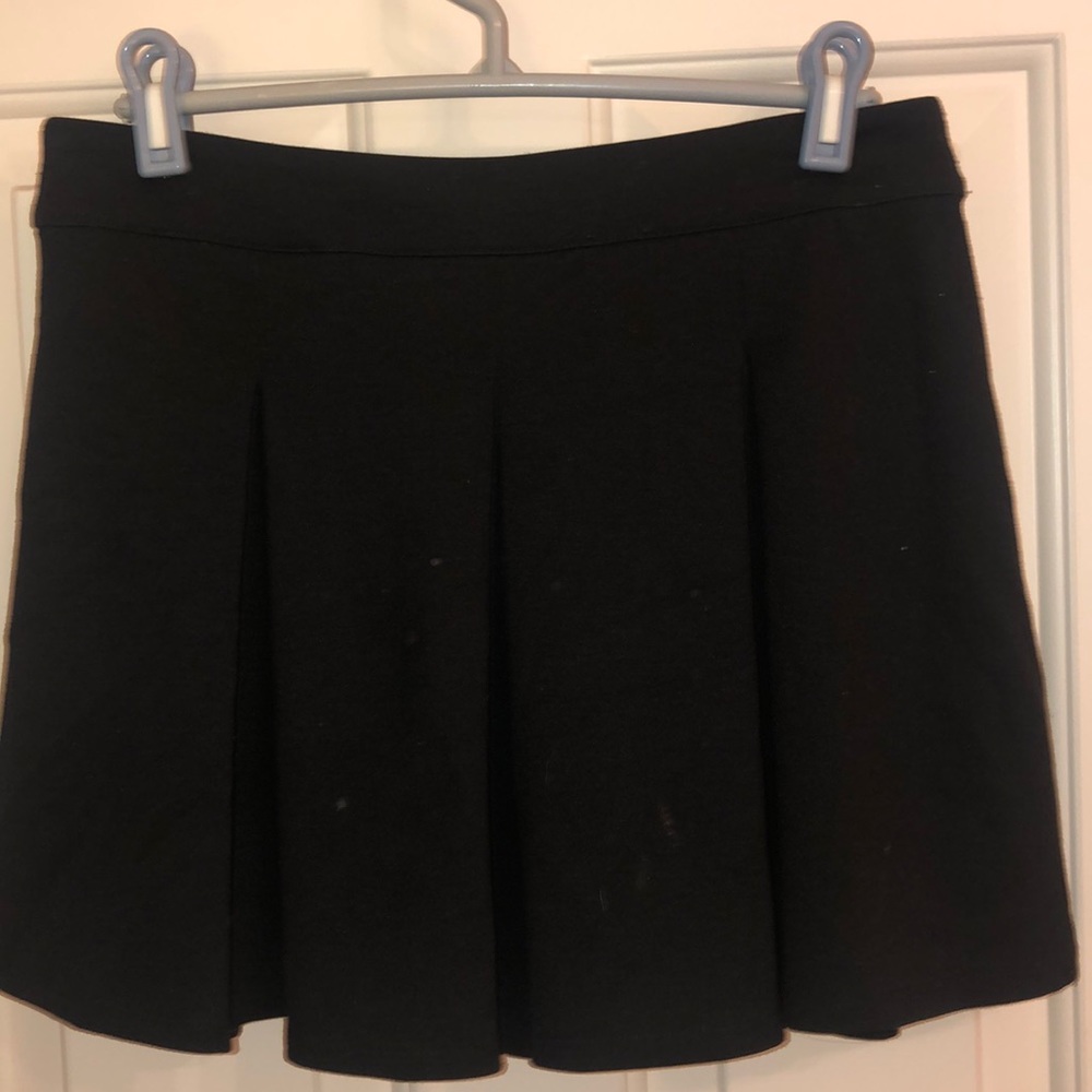 Black pleated skirt